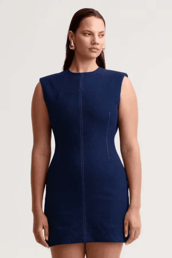 https://a.storyblok.com/f/199965/600x900/bab73c161e/mirella-denim-dress.png